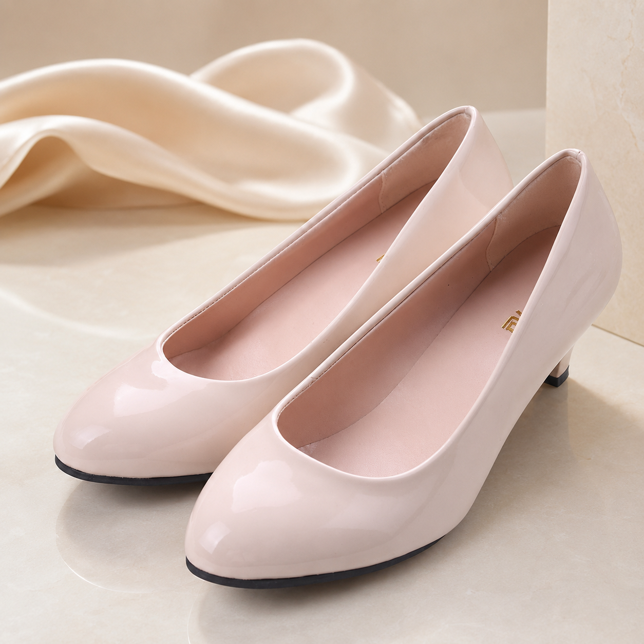 Sophie Women’s Classic Pumps