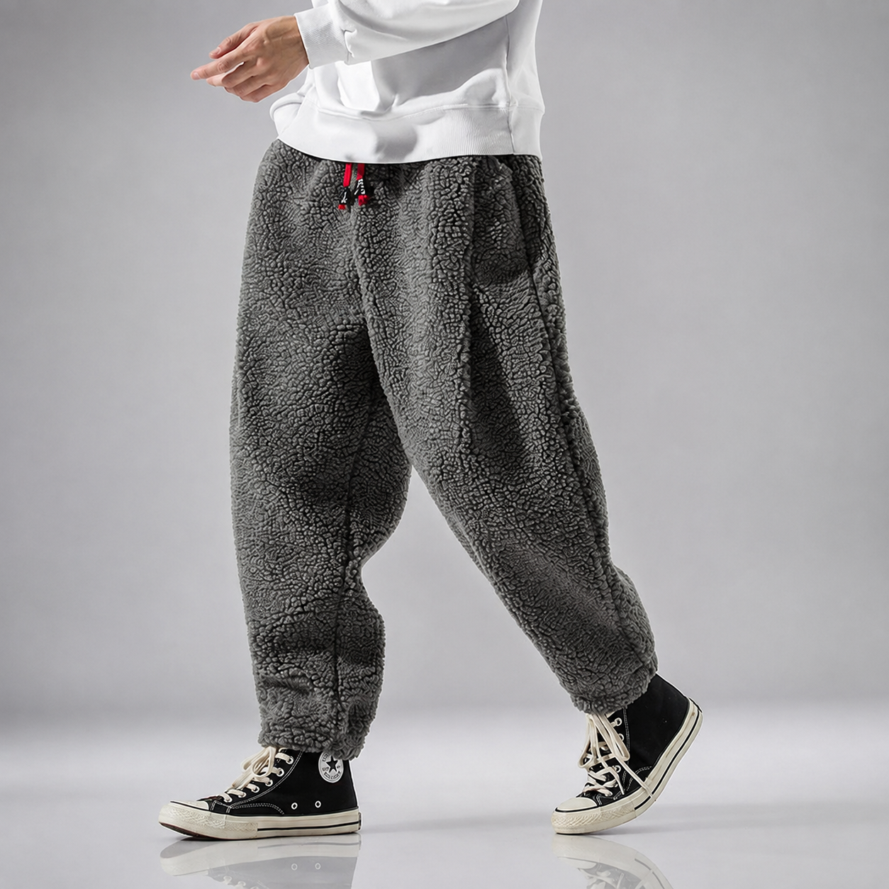 Nolan Men’s Textured Fleece Jogger Pants
