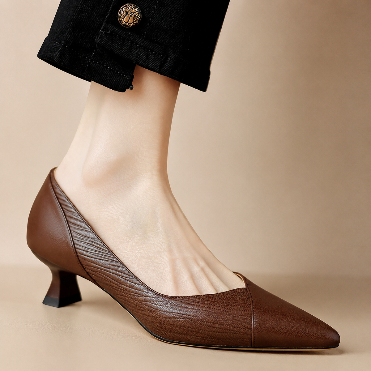 Camden Women’s Genuine Leather Pointed-Toe Pumps