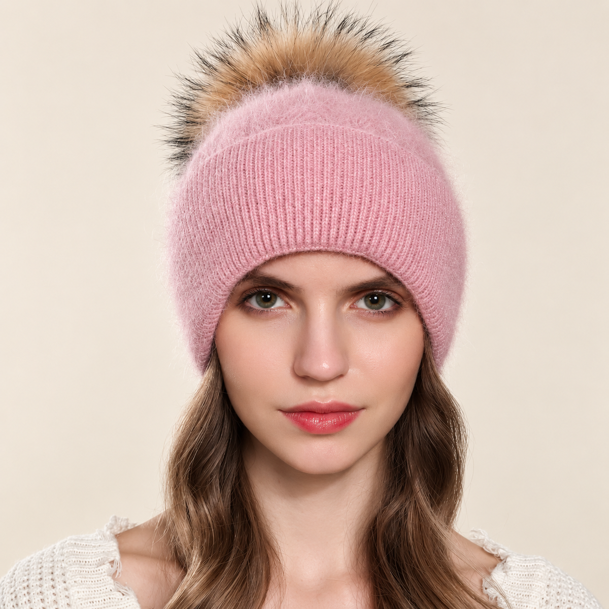 Amélie Women’s Plush Knit Pom-Pom Beanie