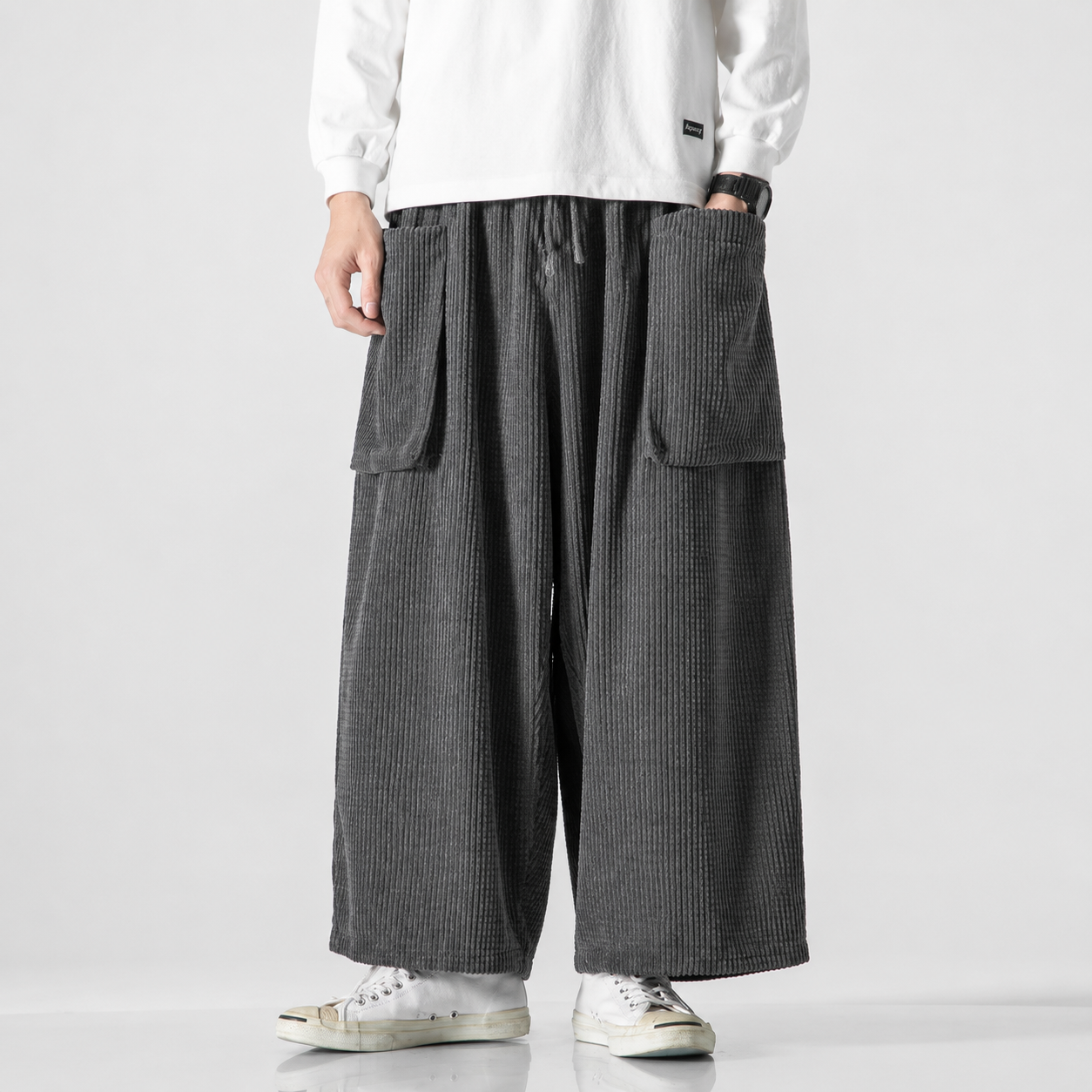 Marlowe Relaxed Wide-Leg Cargo Pants – Textured Fabric with Oversized Pockets