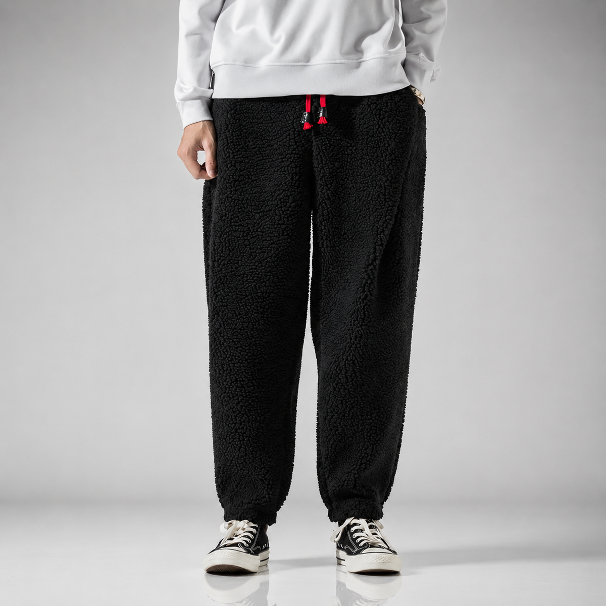Nolan Men’s Textured Fleece Jogger Pants