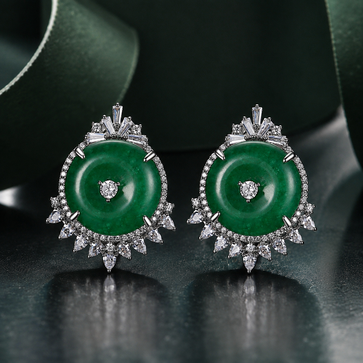 Camille Green Round Stone Jewelry Set with Silver-Tone Accents