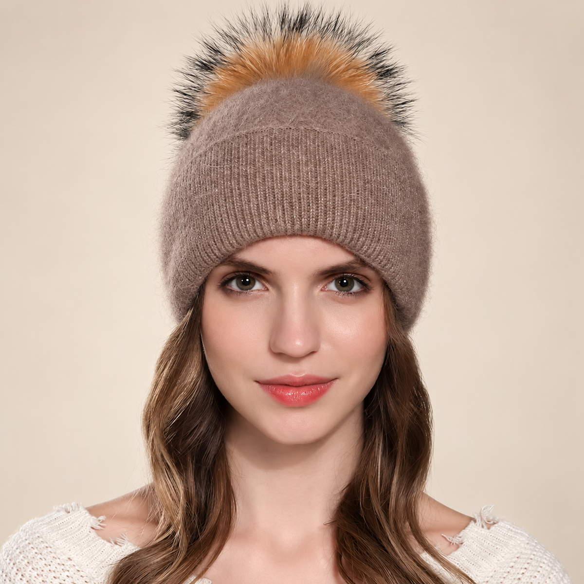 Amélie Women’s Plush Knit Pom-Pom Beanie
