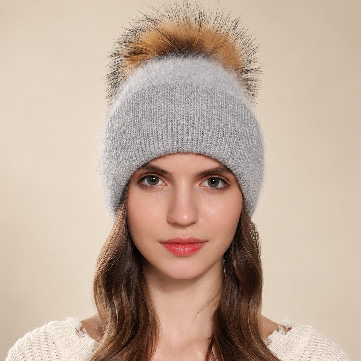 Amélie Women’s Plush Knit Pom-Pom Beanie