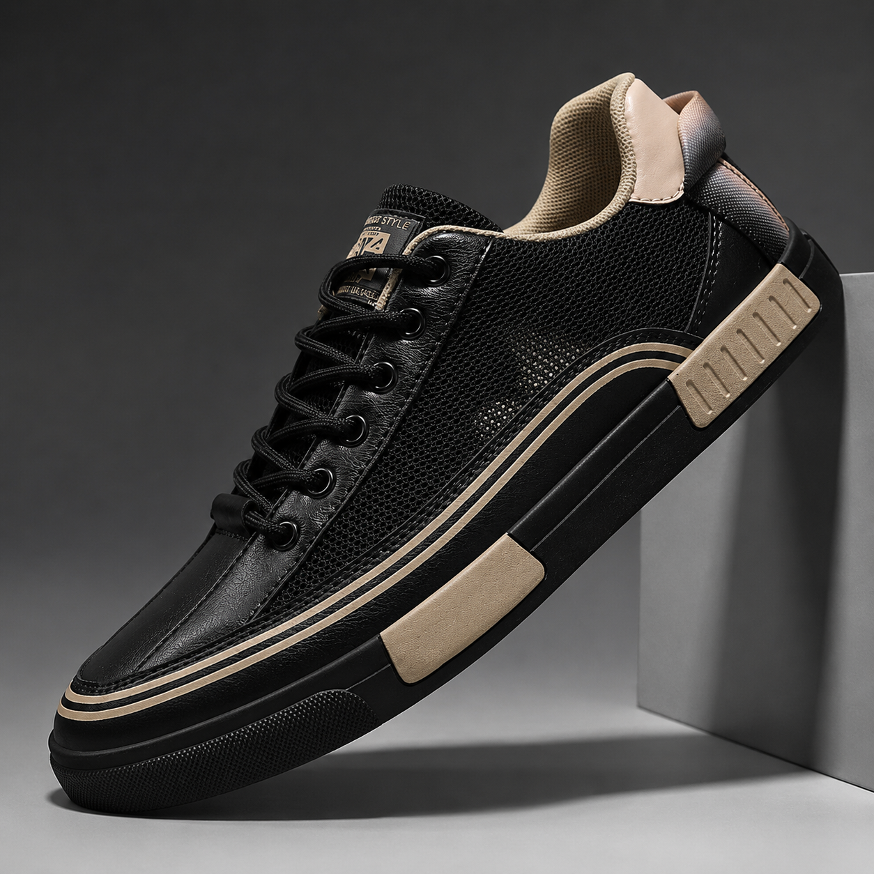 Axel Men’s Mesh Sneakers