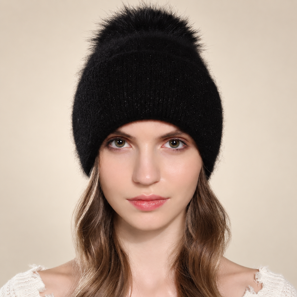 Amélie Women’s Plush Knit Pom-Pom Beanie