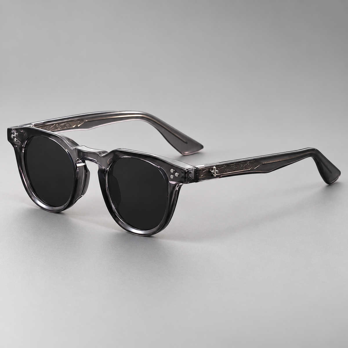 Dante Unisex Retro Round Rivet Sunglasses
