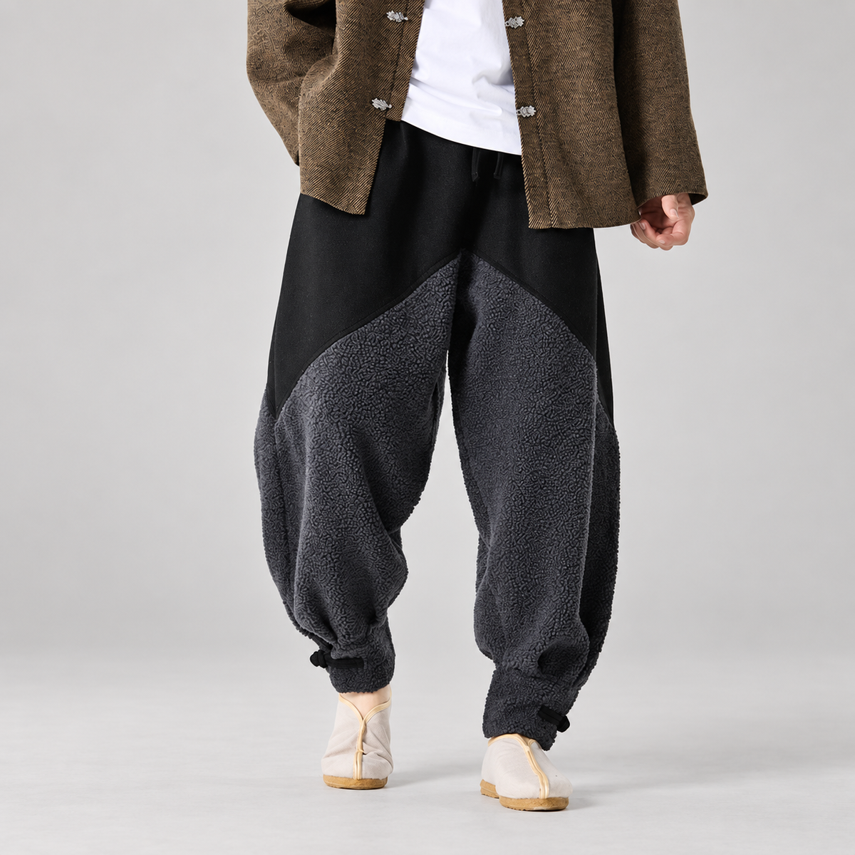 Graham Men’s Color-Block Fleece Jogger Pants