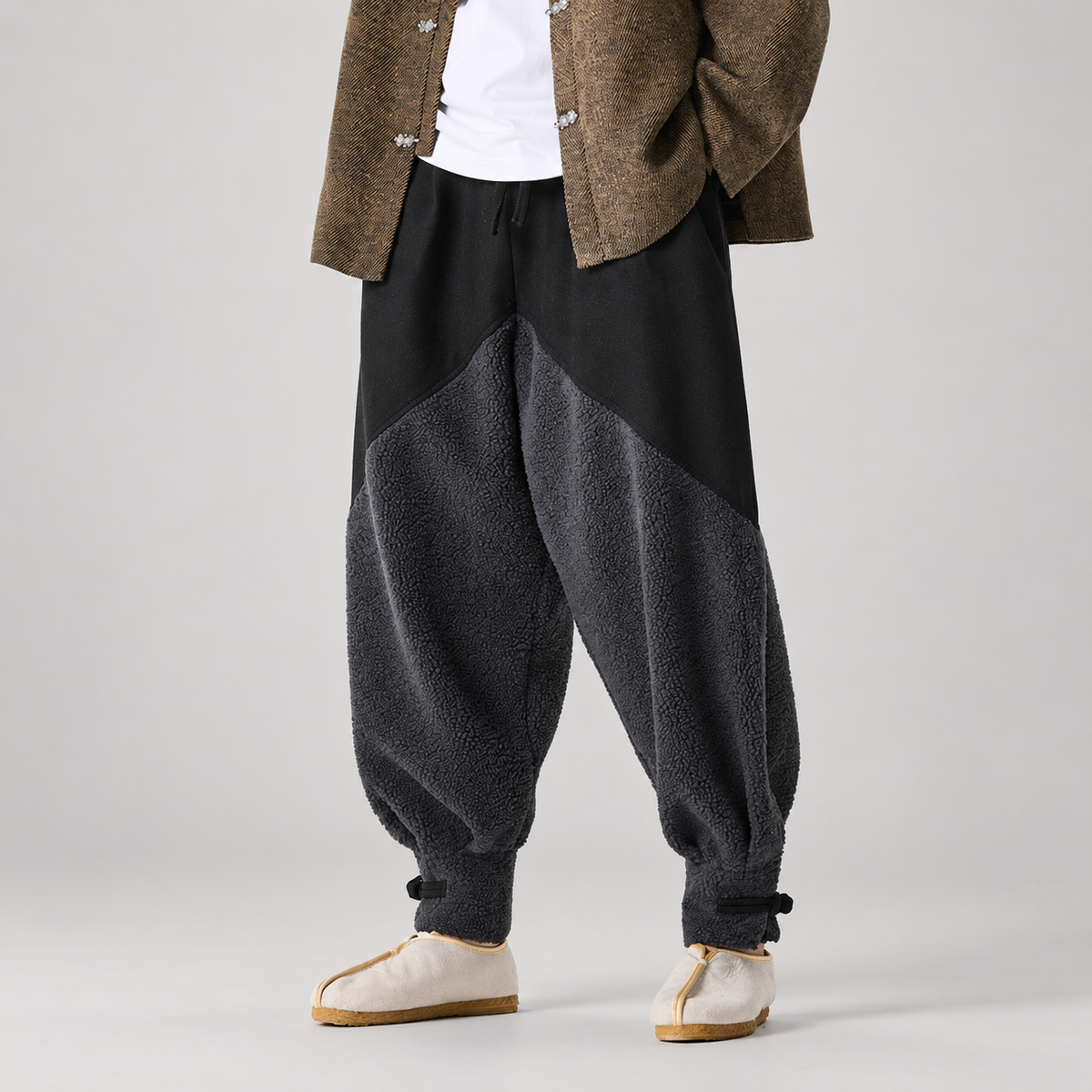 Graham Men’s Color-Block Fleece Jogger Pants