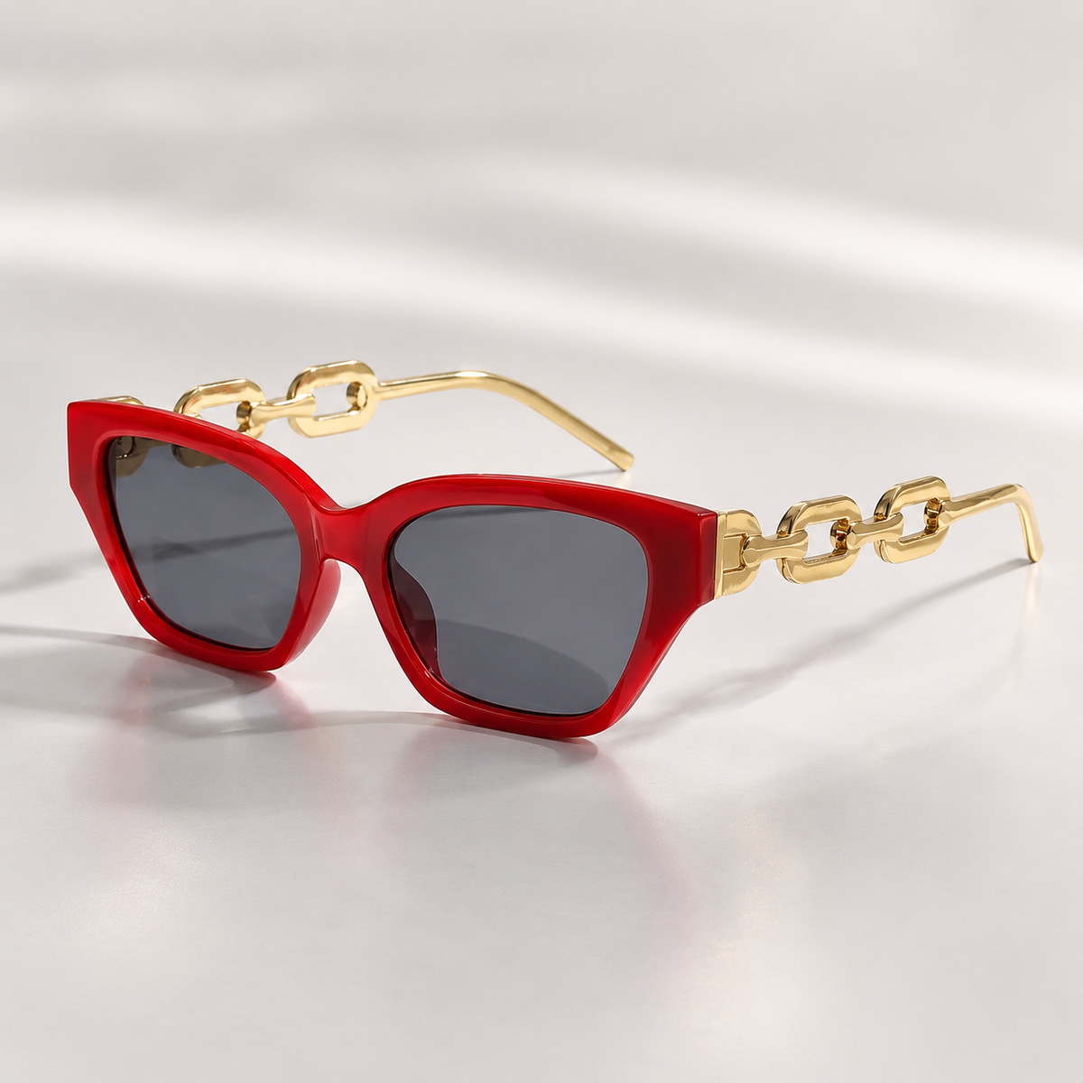 Kelly Women’s Cat-Eye Sunglasses