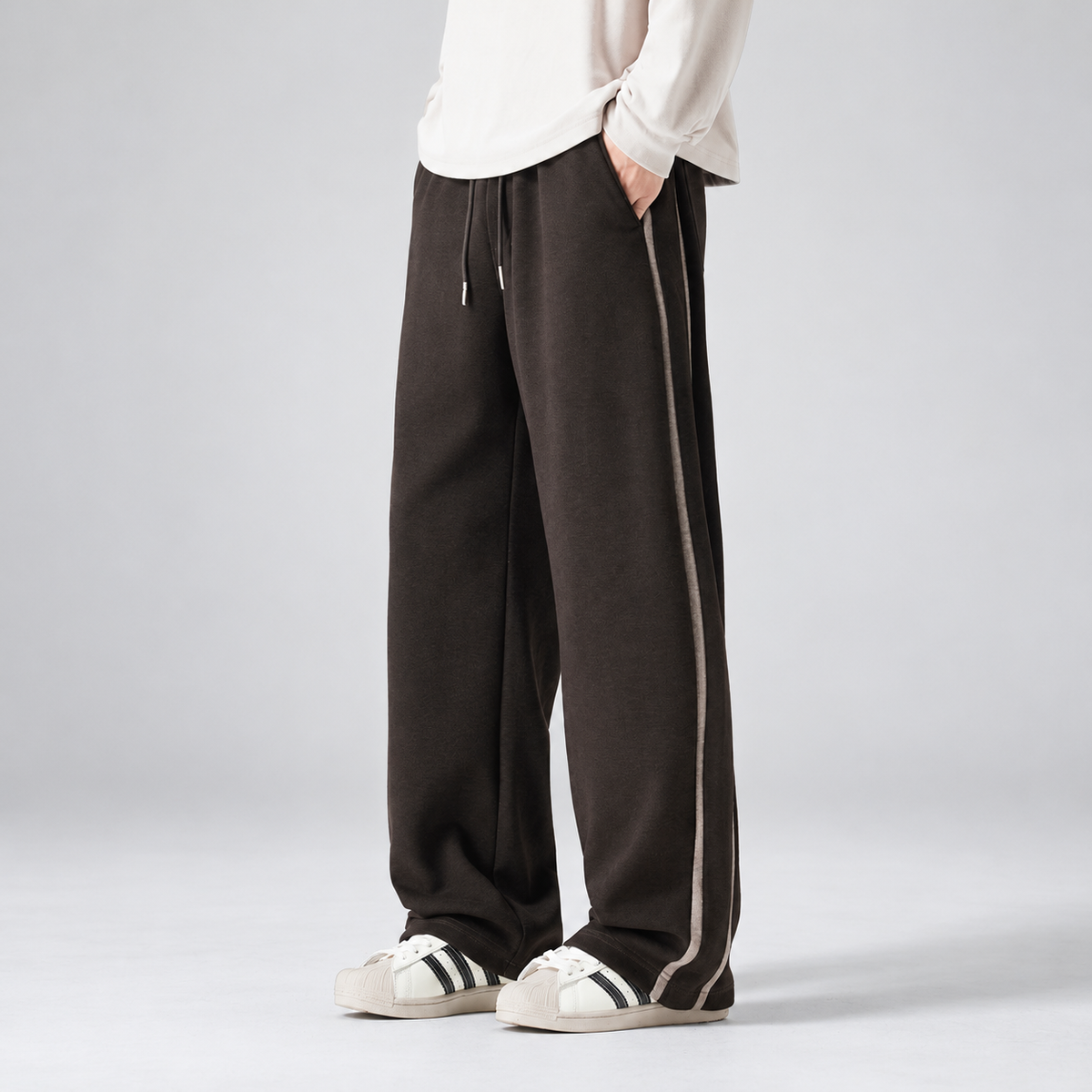William Men’s Relaxed Contrast-Stripe Pants with Pockets