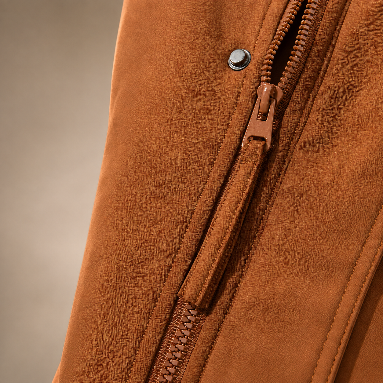 Vincent Men's Classic Quilted Jacket with Raised Collar and Zip Pockets