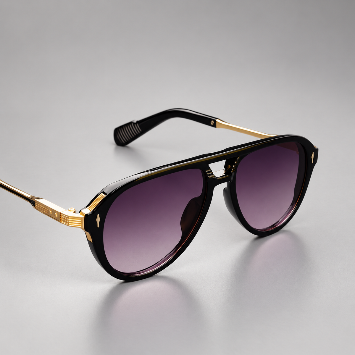 Vittorio Oversized Aviator Sunglasses with Gold-Tone Temple Accents