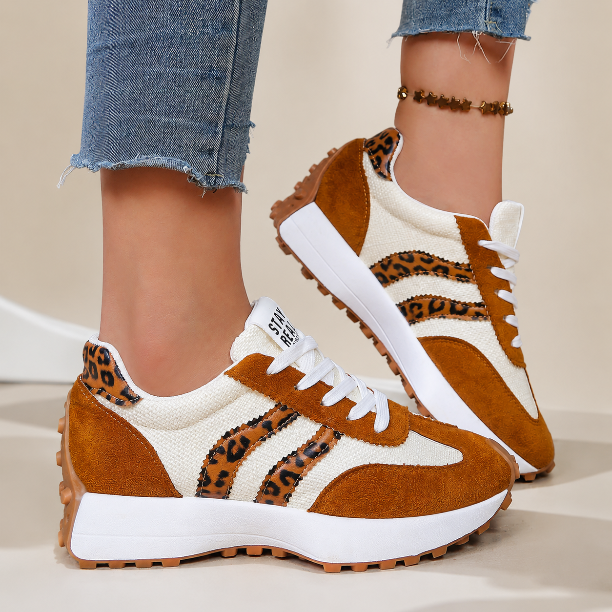 Harper Sneakers