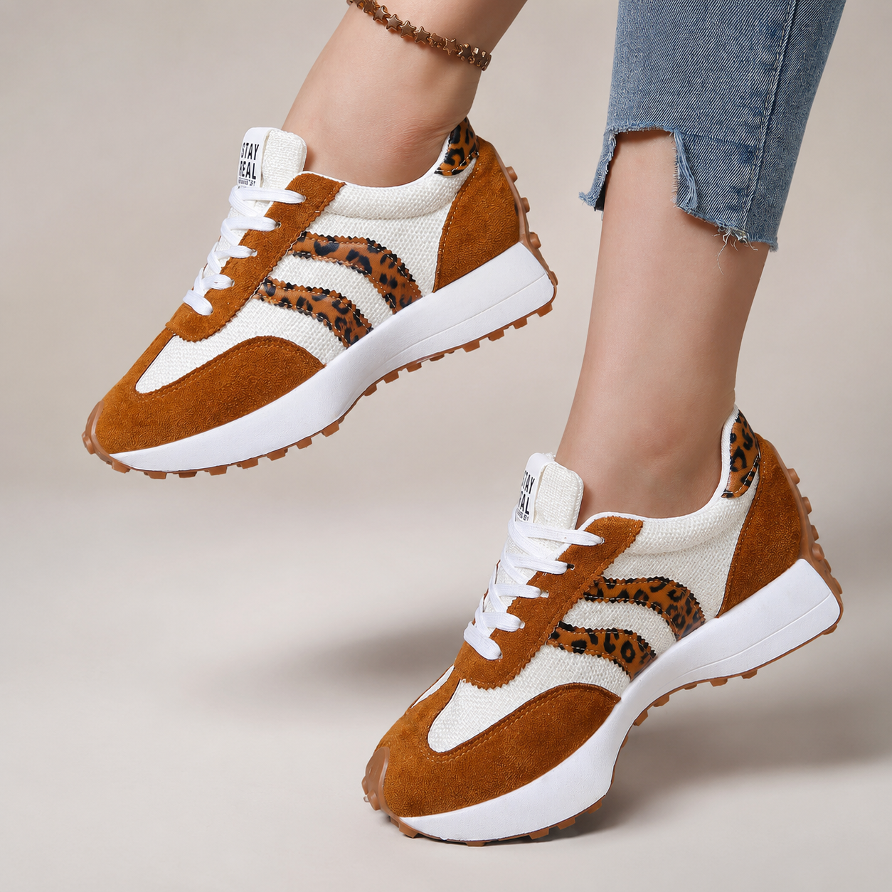 Harper Sneakers