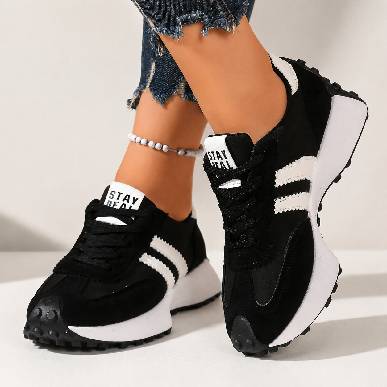 Sophia Sneakers