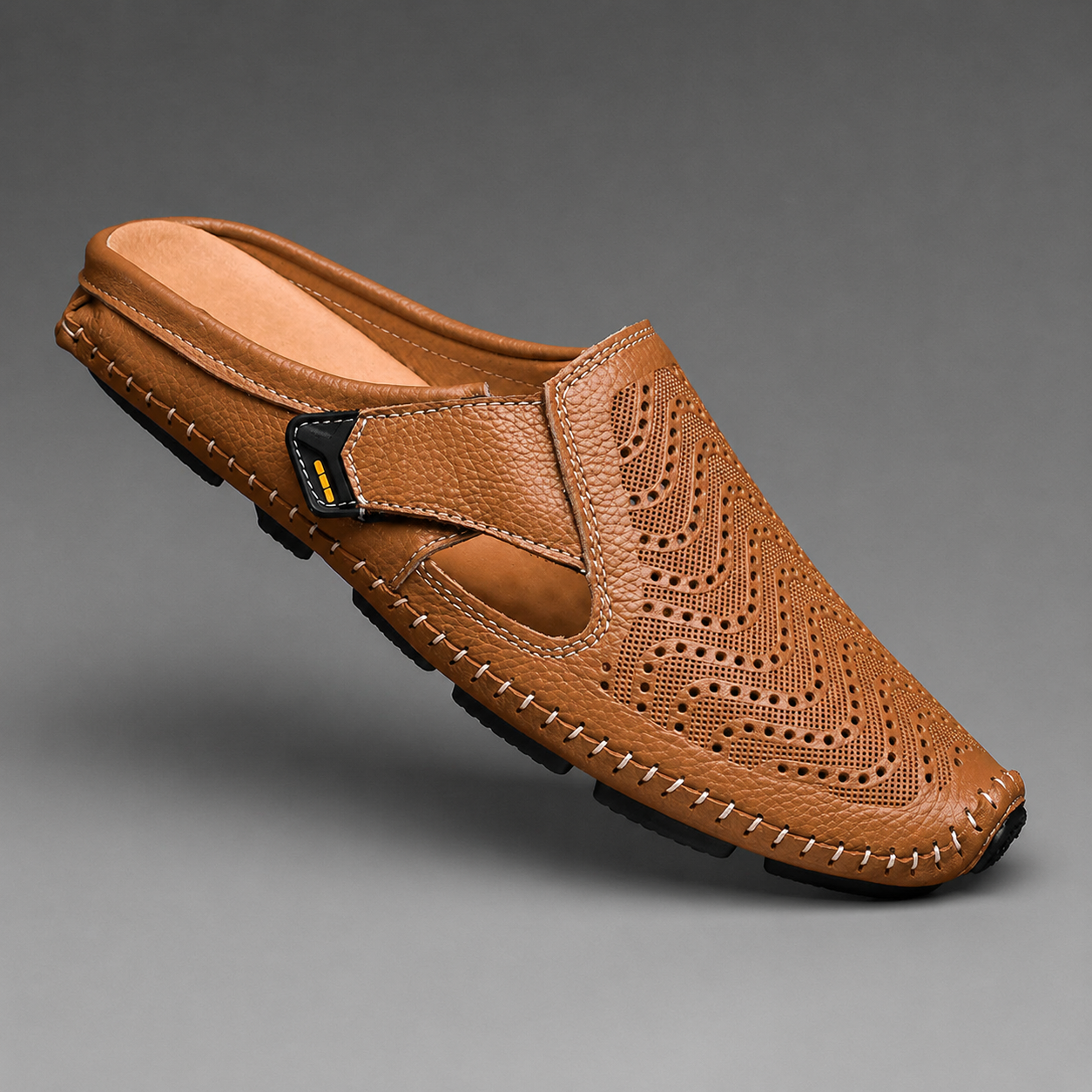 Oliver Men’s Leather Closed-Toe Sandals