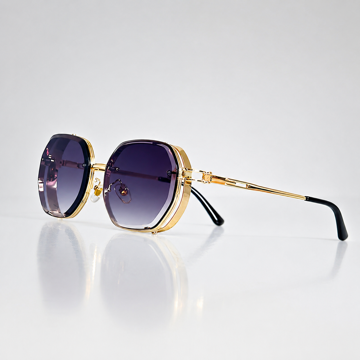Daniel Men’s Aviator Sunglasses with Gradient Lenses